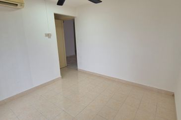 Spacious 3-Bedroom Pandan Jaya Apartment For Sale in Prime Location - Perfect for Own Stay or Investment.