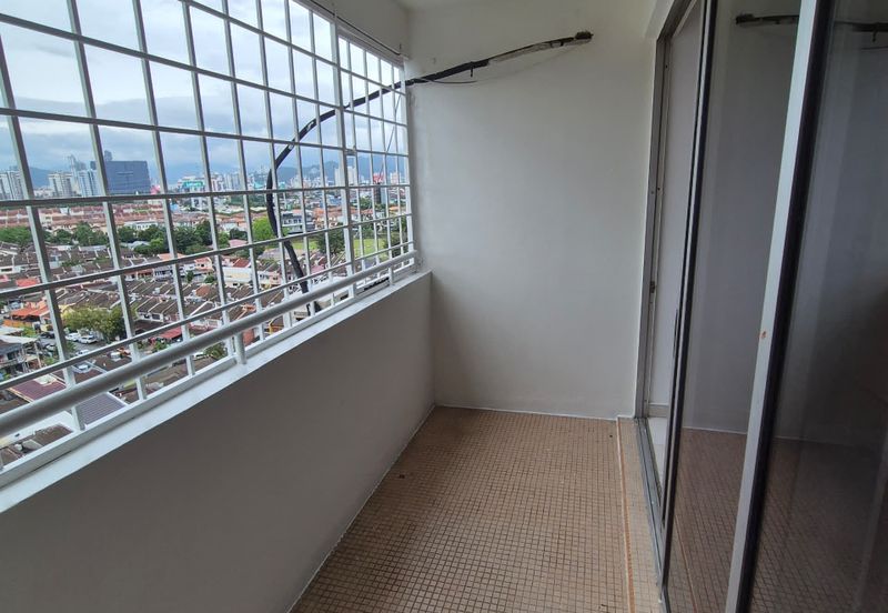 Spacious 3-Bedroom Pandan Jaya Apartment For Sale in Prime Location - Perfect for Own Stay or Investment.