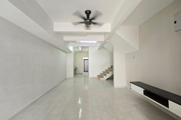 Newly Renovated Ground Floor Townhouse for Rent in Bandar Sungai Long