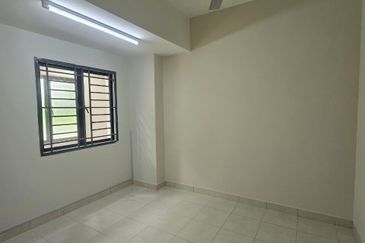 Newly Renovated Ground Floor Townhouse for Rent in Bandar Sungai Long