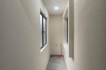 Newly Renovated Ground Floor Townhouse for Rent in Bandar Sungai Long