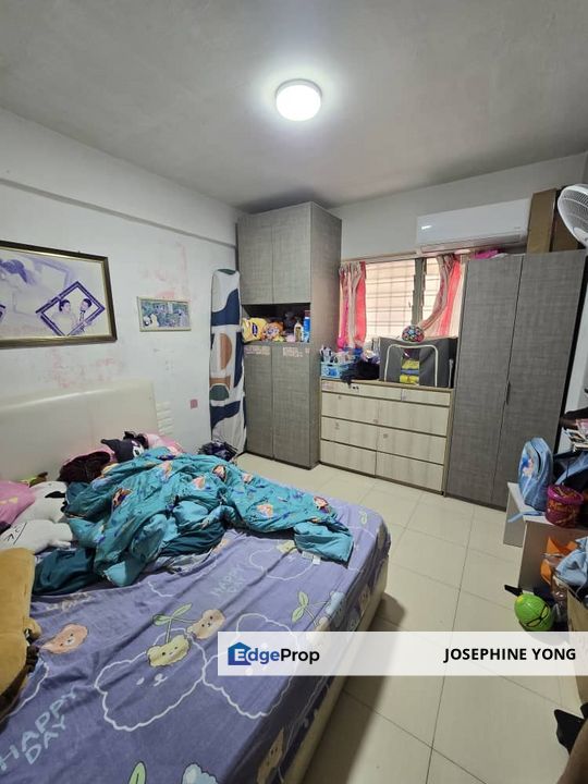 Matured Location & Renovated 3 Bedroom Apartment for Sale at Segar Ria, Kuala Lumpur, Cheras