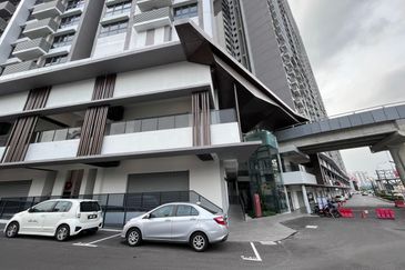 Prime Location Near MRT Station 1st Floor Shop for Rent @ M Vertica Cheras 