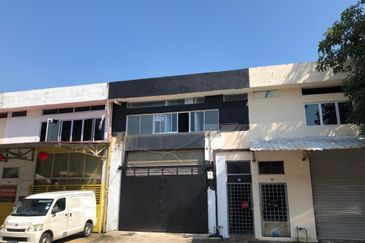 Spacious Double Storey Link Factory for Rent @ Bukit OUG 