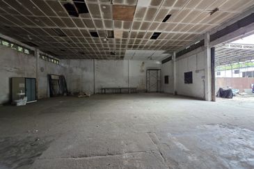 Spacious and Good Location Warehouse Factory for Rent @ Cheras