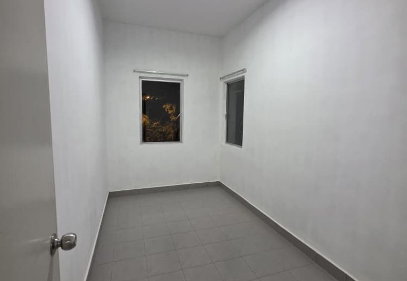 FOR RENT - TOWNHOUSE @ KAJANG SHORT WALK TO PASARAYA CS