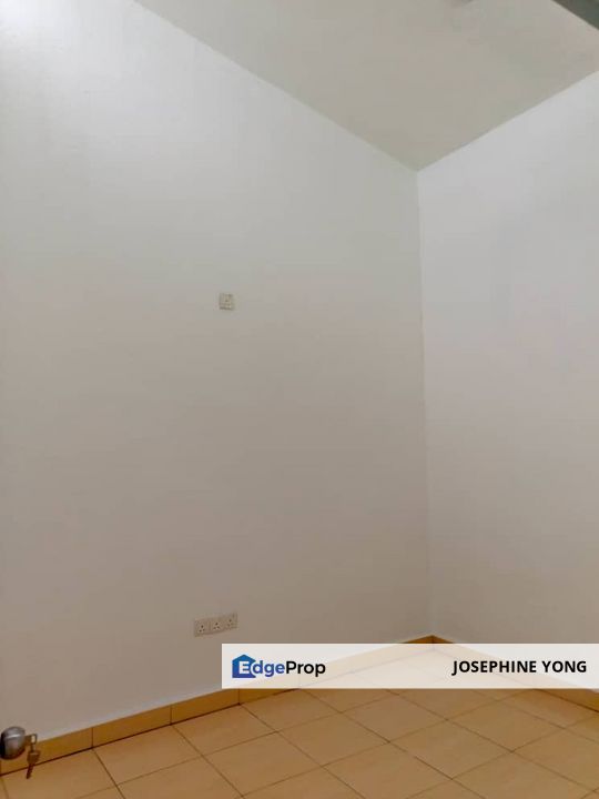 Rental 3 Bedroom 1-Storey Terraced House in Selangor, Seri Kembangan, Selangor, Balakong