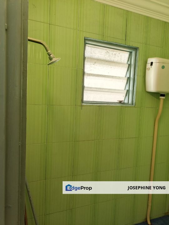 Rental 3 Bedroom 1-Storey Terraced House in Selangor, Seri Kembangan, Selangor, Balakong