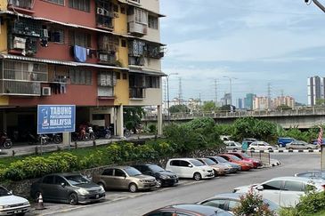 Apartment Taman Connaught