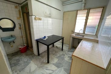 Apartment Taman Connaught