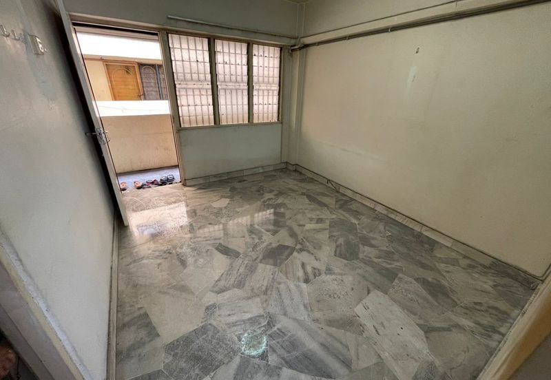 Apartment Taman Connaught