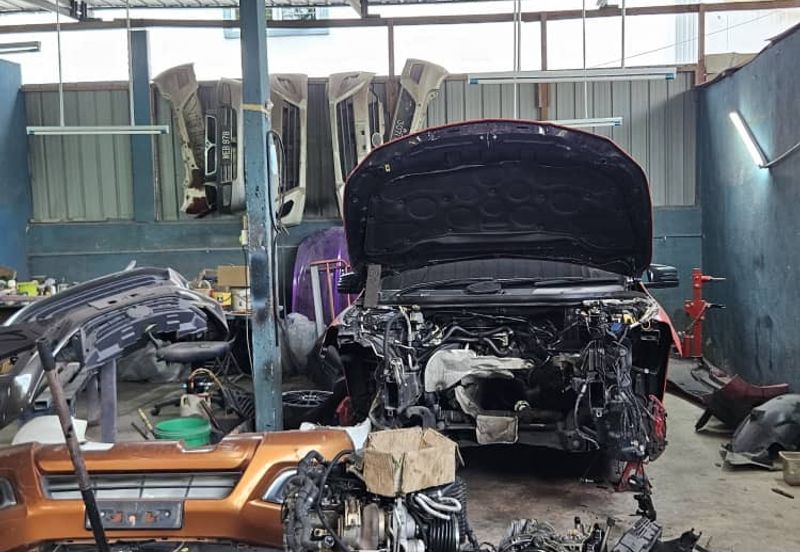 For Rent - Shop @ Hulu Langat Suitable As Car Wash /  Workshop  Main Road Frontage With High Visibility