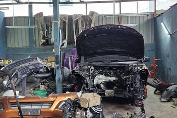 For Rent - Shop @ Hulu Langat Suitable As Car Wash /  Workshop  Main Road Frontage With High Visibility