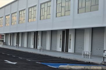 For Rent - G Flr Shop @ Bidara Suria Brand New, Main Road Frontage