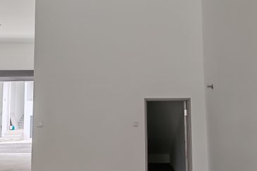 For Rent - G Flr Shop @ Ikon Centrio Prime Location, Main Road Frontage