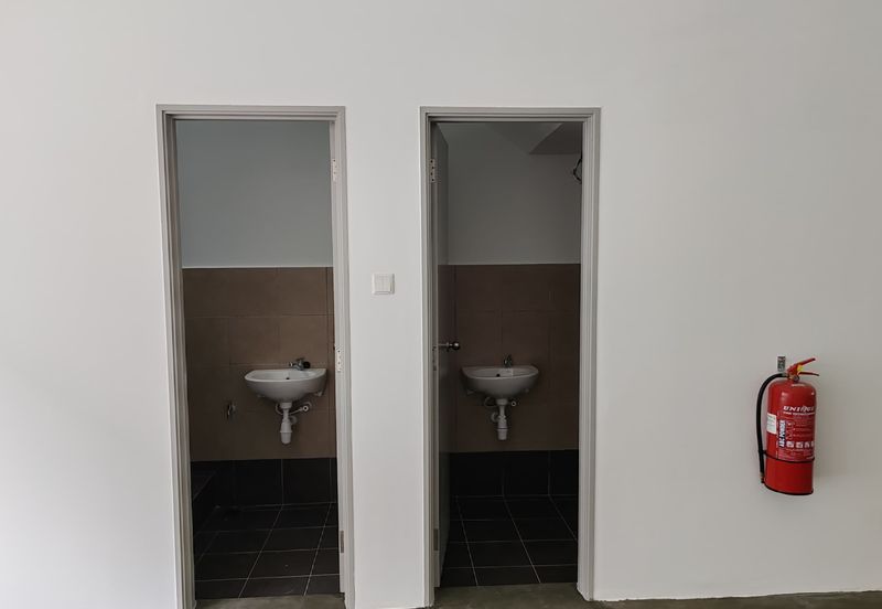 For Rent - G Flr Shop @ Ikon Centrio Prime Location, Main Road Frontage