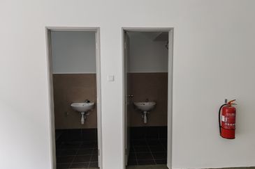 For Rent - G Flr Shop @ Ikon Centrio Prime Location, Main Road Frontage