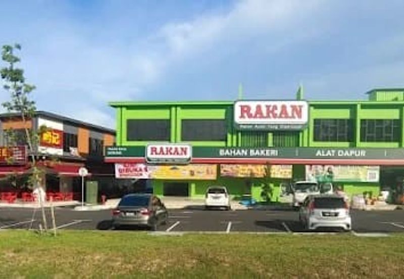 For Rent - G Flr Shop @ Ikon Centrio Prime Location, Main Road Frontage