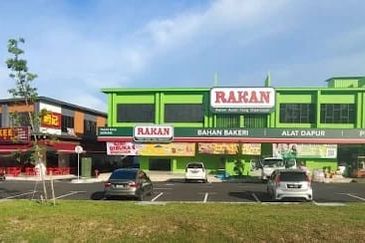 For Rent - G Flr Shop @ Ikon Centrio Prime Location, Main Road Frontage