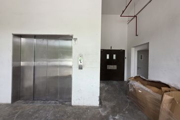 For Rent - G Flr Shop @ Wisma Cke  Cheras  Main Road Frontage, Suitable For Many Biz