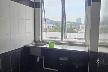 For Rent - 3rd Flr Shop @ Wisma Cke Cheras Main Road Frontage, Suitable For Many Biz