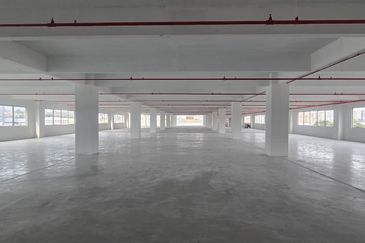 For Rent - 3rd Flr Shop @ Wisma Cke Cheras Main Road Frontage, Suitable For Many Biz