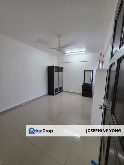 For Rent - Walk Up Flat @ Desa Petaling Short Drive To Lrt & Mrt Station Short Walk To Bus Station, Restaurants, Kuala Lumpur, Desa Petaling