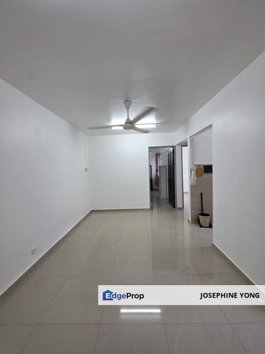 For Rent - Walk Up Flat @ Desa Petaling Short Drive To Lrt & Mrt Station Short Walk To Bus Station, Restaurants, Kuala Lumpur, Desa Petaling