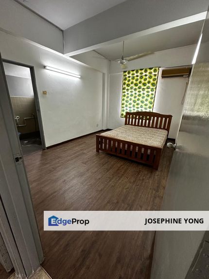 FOR SALE - BUSTAN SHAMELIN APARTMENT  SHORT WALK TO MRT STATION, Kuala Lumpur, Cheras