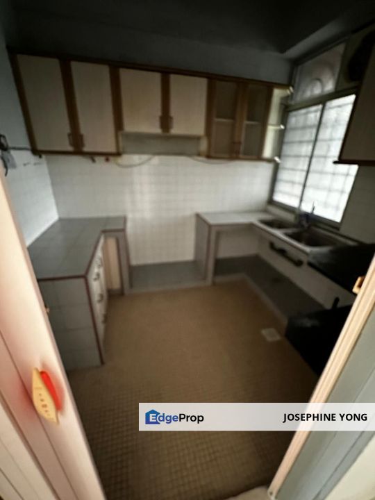 FOR SALE - BUSTAN SHAMELIN APARTMENT  SHORT WALK TO MRT STATION, Kuala Lumpur, Cheras