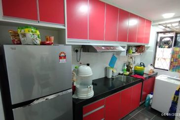 Flat Pandan Jaya Blok L13