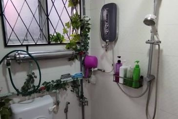 Flat Pandan Jaya Blok L13