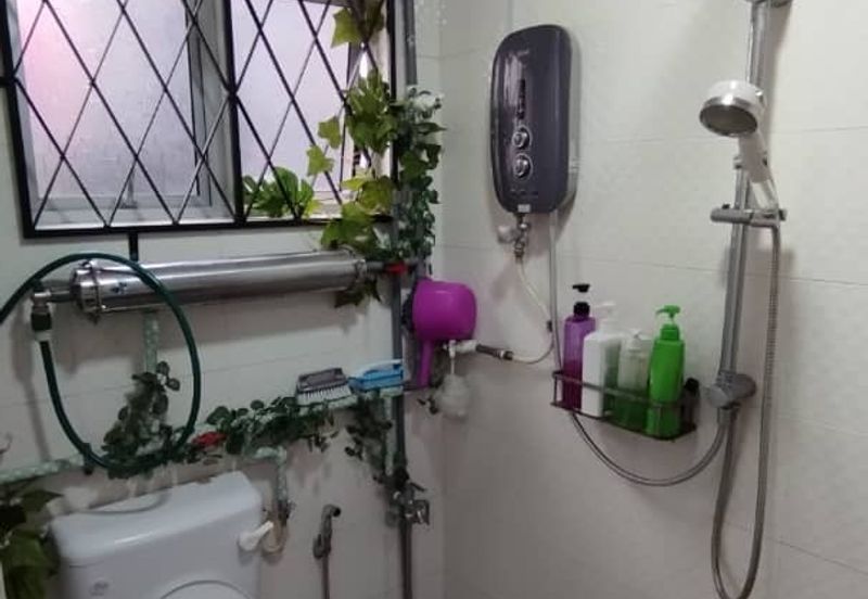 Flat Pandan Jaya Blok L13