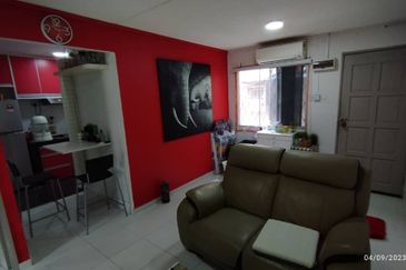 Flat Pandan Jaya Blok L13