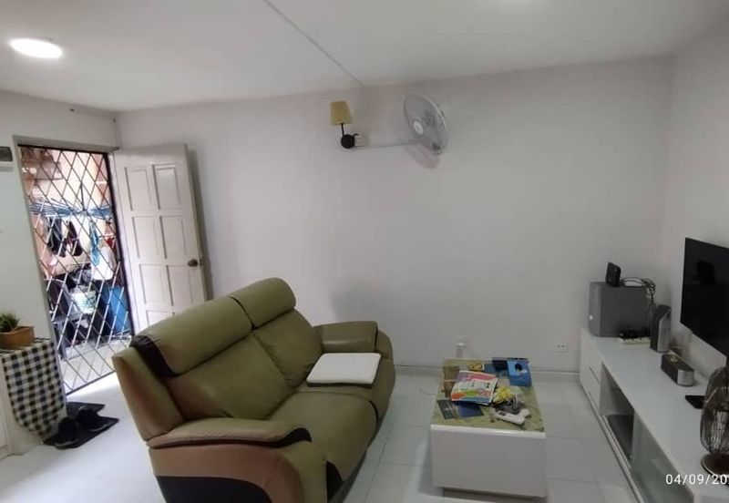 Flat Pandan Jaya Blok L13