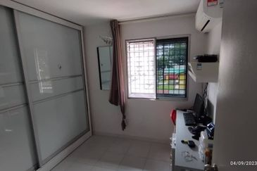 Flat Pandan Jaya Blok L13