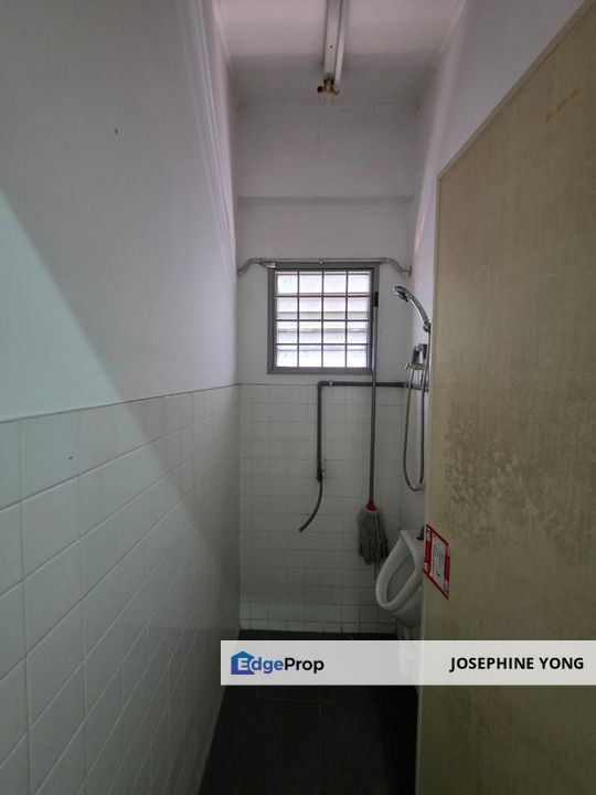 For rent – First floor shop @ Pandan Perdana main road frontage, ample parking nearby, Kuala Lumpur, Cheras