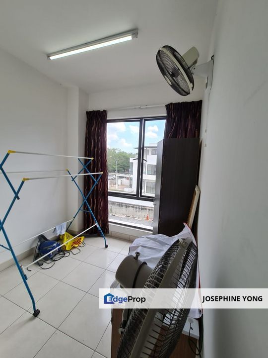 for rent – first floor townhouse @ bdr sungai long, Selangor, Kajang