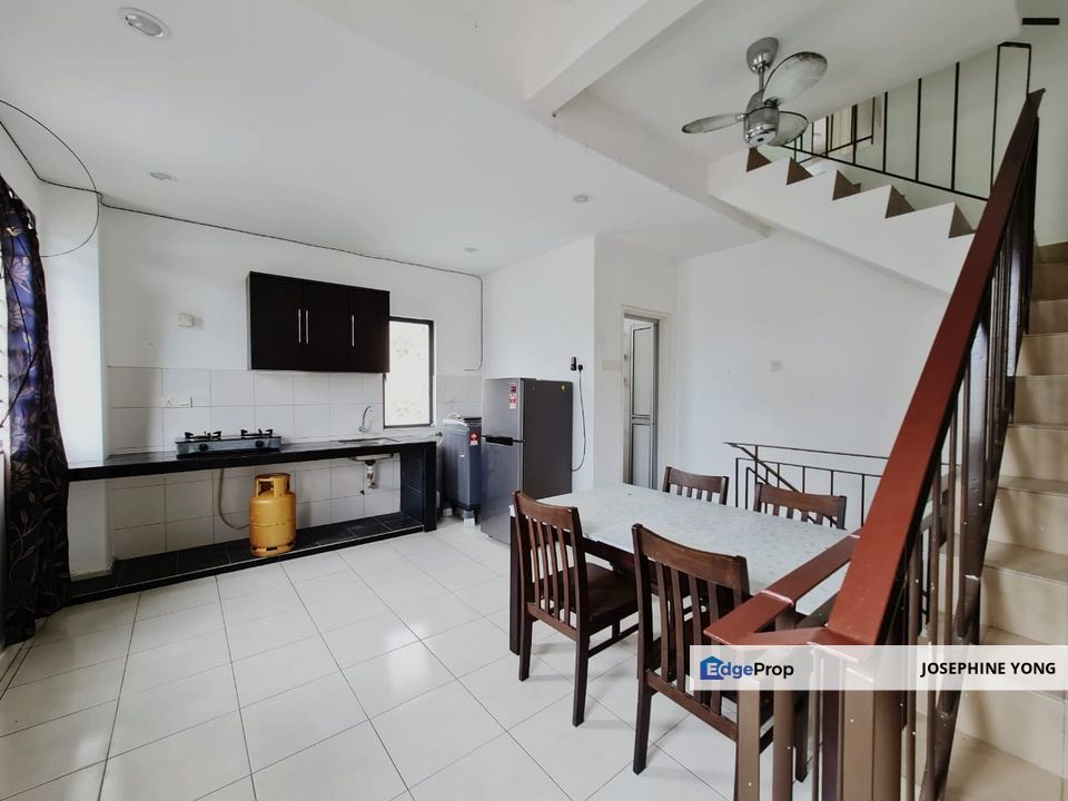 for rent – first floor townhouse @ bdr sungai long, Selangor, Kajang