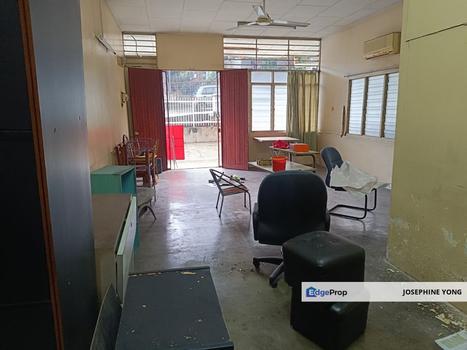 FOR RENT – 2 STOREY TERRACE HOUSE @ SALAK SOUTH EASY ACCESS TO KUCHAI LAMA/MID VALLEY/OLD KLANG ROAD, Kuala Lumpur, Salak Selatan