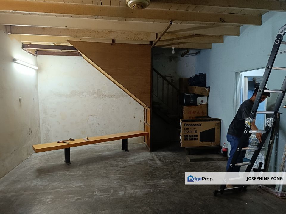 FOR RENT – 2 STOREY TERRACE HOUSE @ SALAK SOUTH EASY ACCESS TO KUCHAI LAMA/MID VALLEY/OLD KLANG ROAD, Kuala Lumpur, Salak Selatan