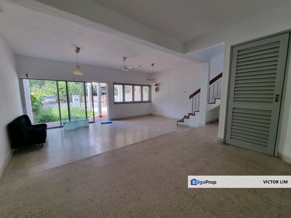 ss15 Basic 2sty house face main road Subang Parade, Selangor, Subang Jaya