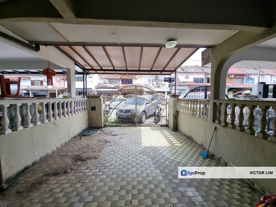 Taman Puchong Jaya Jalan Merpati 2sty freehold removated house kitchen extended, Selangor, Puchong