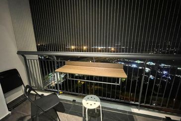 La Thea Residences @ 16 Sierra