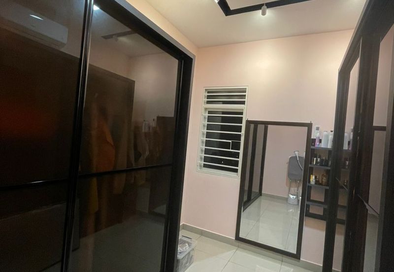 La Thea Residences @ 16 Sierra