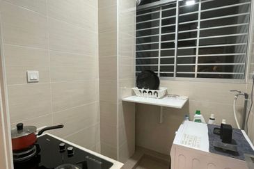 La Thea Residences @ 16 Sierra