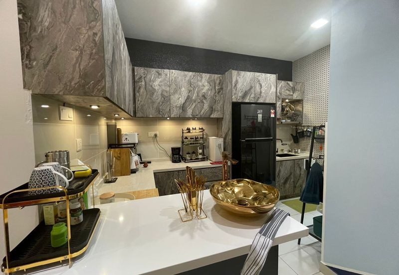 La Thea Residences @ 16 Sierra