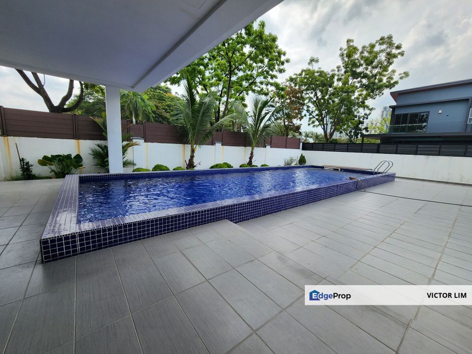 Usj 1 Grandville 2sty renovated bungalow with swimming pool gated guarded, Selangor, USJ