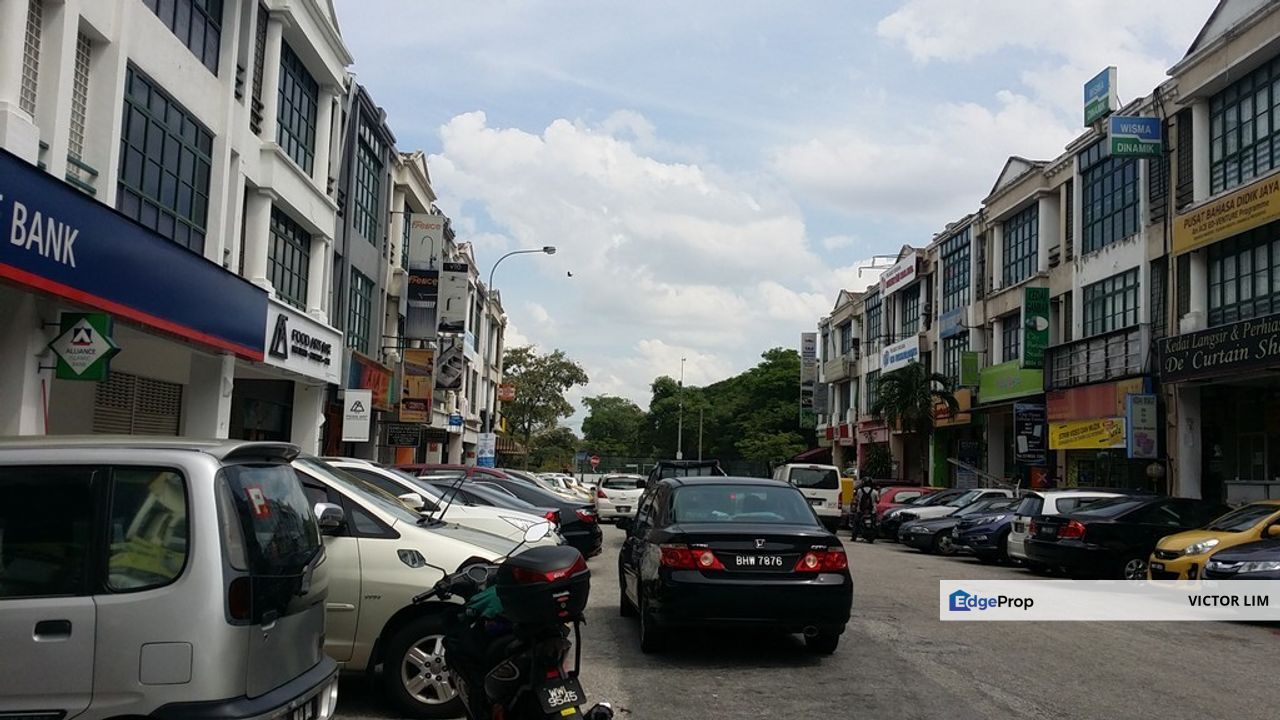 Usj 9 Subang Business Centre 3sty freehold shop near LRT station, Selangor, Subang Jaya