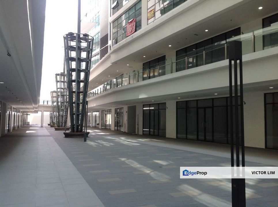 One South Street Mall office near MRT station, Selangor, Seri Kembangan